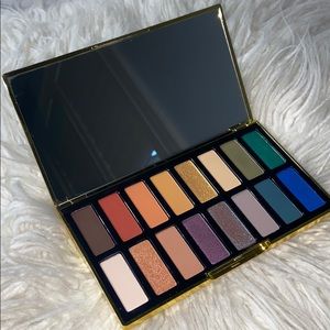 Kat Von D- 10 year anniversary eyeshadow palette